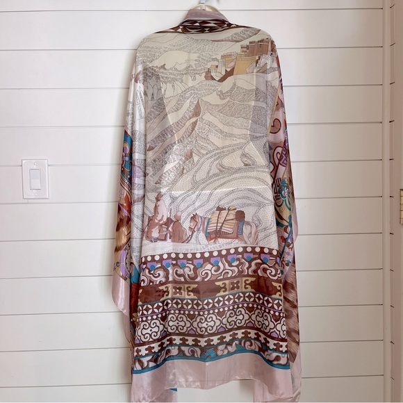 La Femme Aux Semelles de Vent Silky Scarf Wrap - Picture 1 of 16